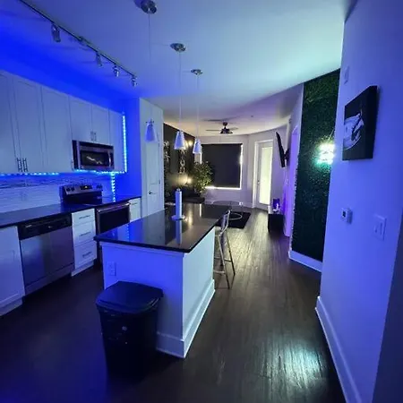The Hideaway Downtown Orlando Apartment